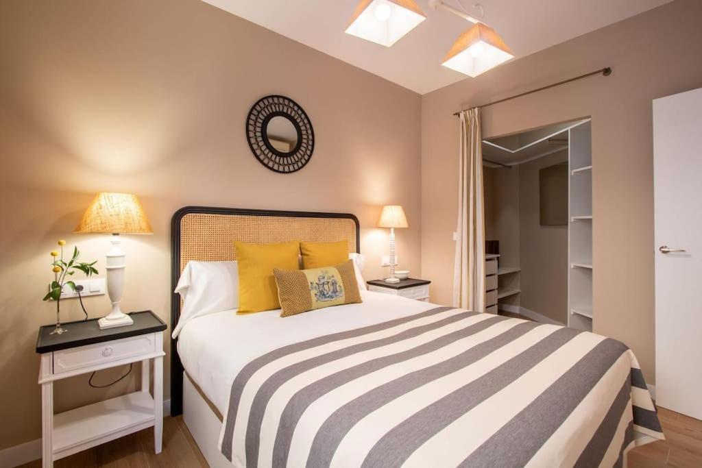Plaza Nueva Deluxe Suite By Valcambre Seville Ngoại thất bức ảnh