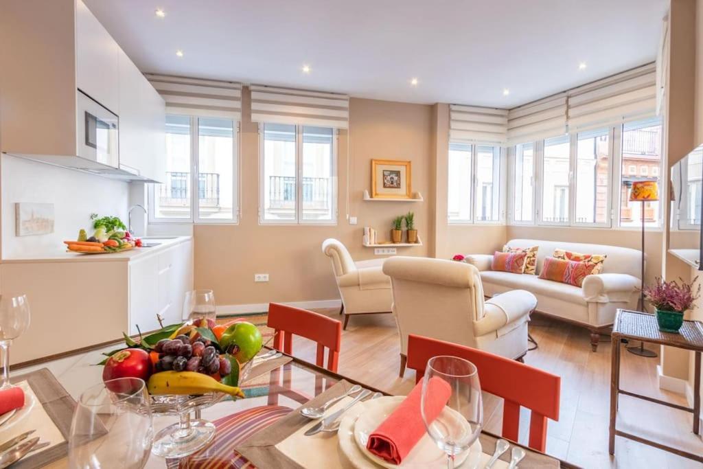 Plaza Nueva Deluxe Suite By Valcambre Seville Ngoại thất bức ảnh