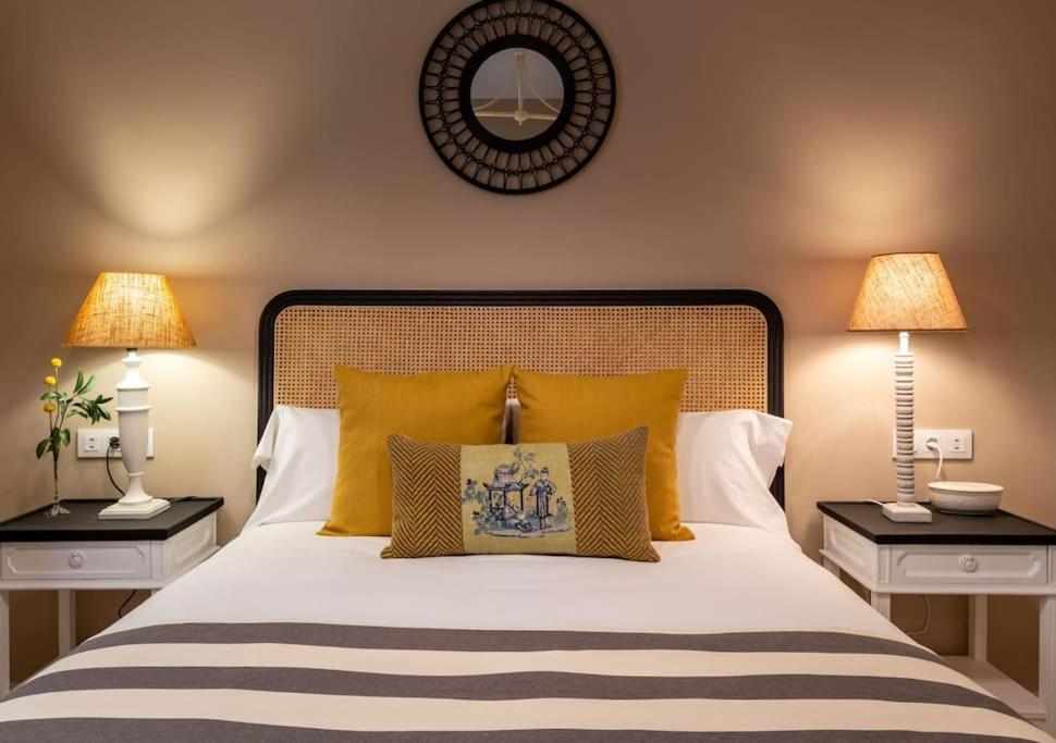 Plaza Nueva Deluxe Suite By Valcambre Seville Ngoại thất bức ảnh